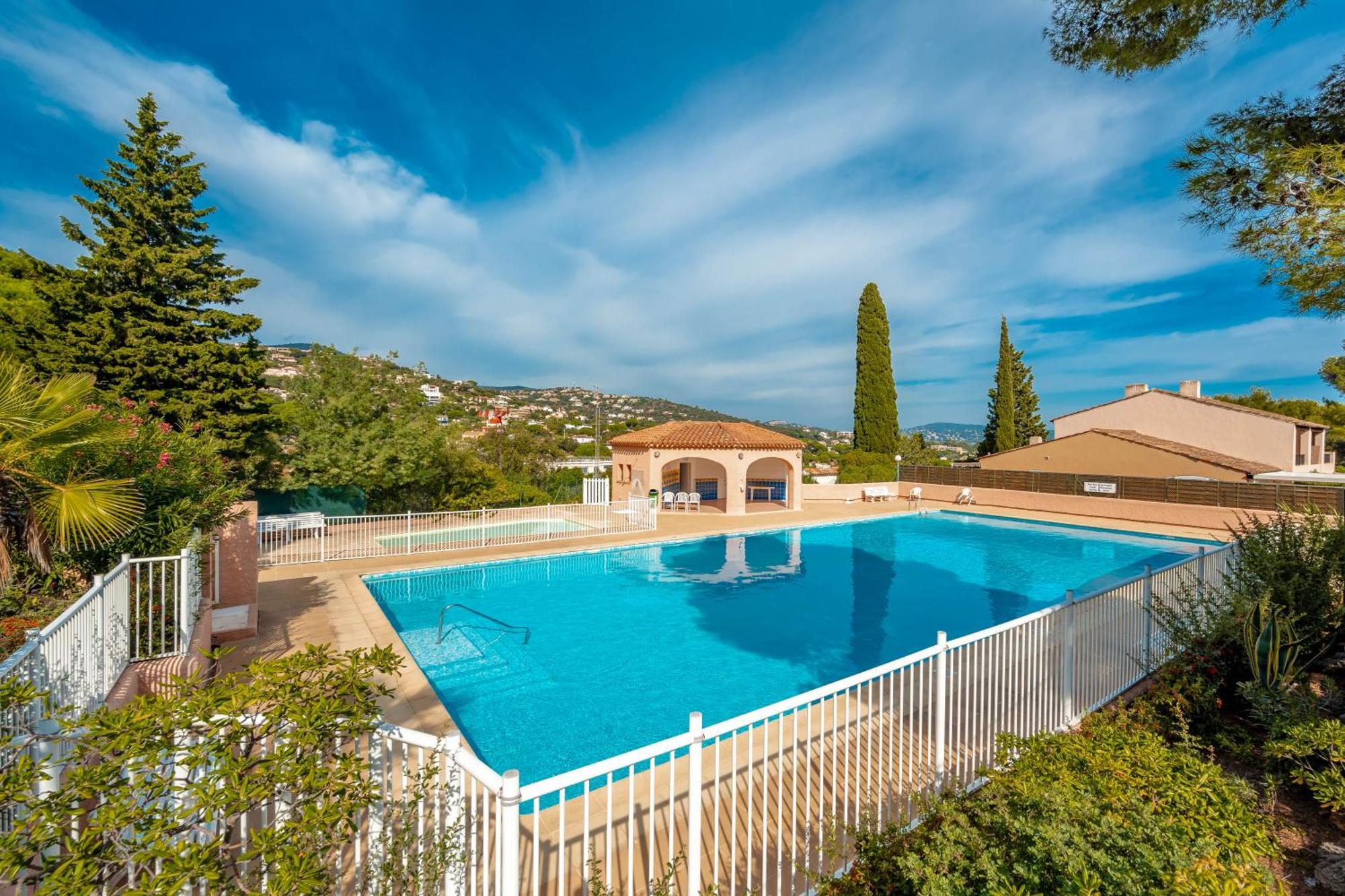 Residence Partenaire Le Domaine De Garlande Cavalaire-sur-Mer Exterior photo